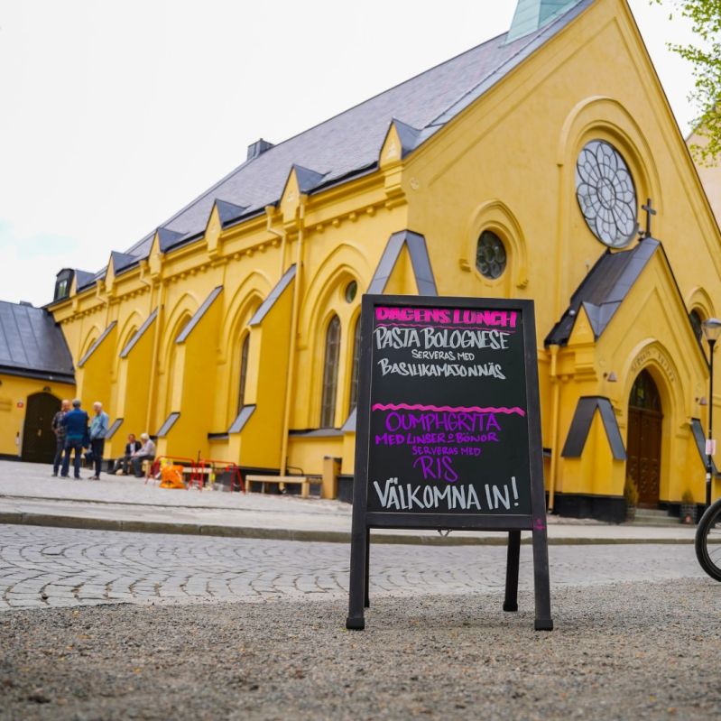 Lunch på Stockholms Stadsmissions mötesplats vid Mariatorget.